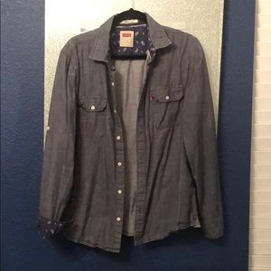 Levi’s men’s denim button down shirt size large